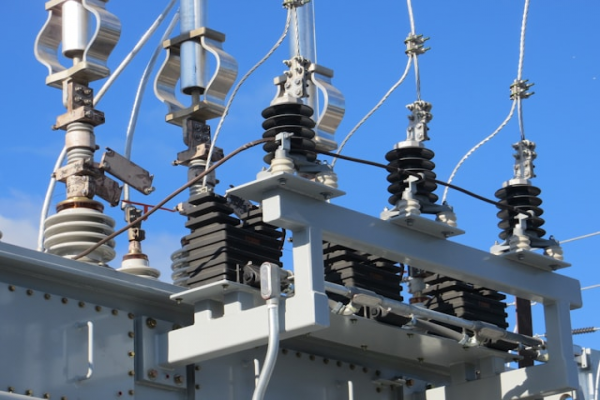 NFE GROUP, elektrik tasarruf cihazları üretimi ve teknik destek hizmetleriyle enerji verimliliğini artıran lider bir firmadır. Yenilikçi çözümlerimizle işle